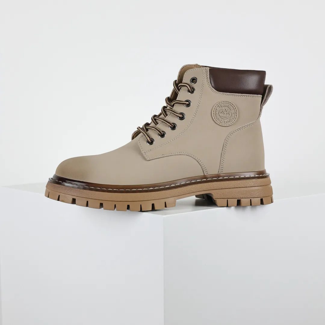 Copywriting price 💰620 Core recommendation Good price Timberland Timberland outdoor high-top casual rhubarb boots series #Guangdong Dachang quality Original box original packaging Fashion trend matching The fabric is made of Italian top-grade frosted fine-grained cowhide with anti-odor and anti-corrosion genuine leather latex insoles. The outsole and hardware are all made from OEM raw materials. The same as the original Goodyear never-open glue process. Good products do not kill pigs. Exclusive launch on the entire network. The quality is unquestionable. The full set of official website unified packaging Give you a perfect wearing experience. High-quality and durable. A must-have for stylish men. Specially designed to treat those who are not handsome. High-quality and first-class foot feel. Specially designed for cold protection and outdoor use this winter. Casual matching for daily use. Size: 38 39 40 41 42 43 44 (leather shoe size)